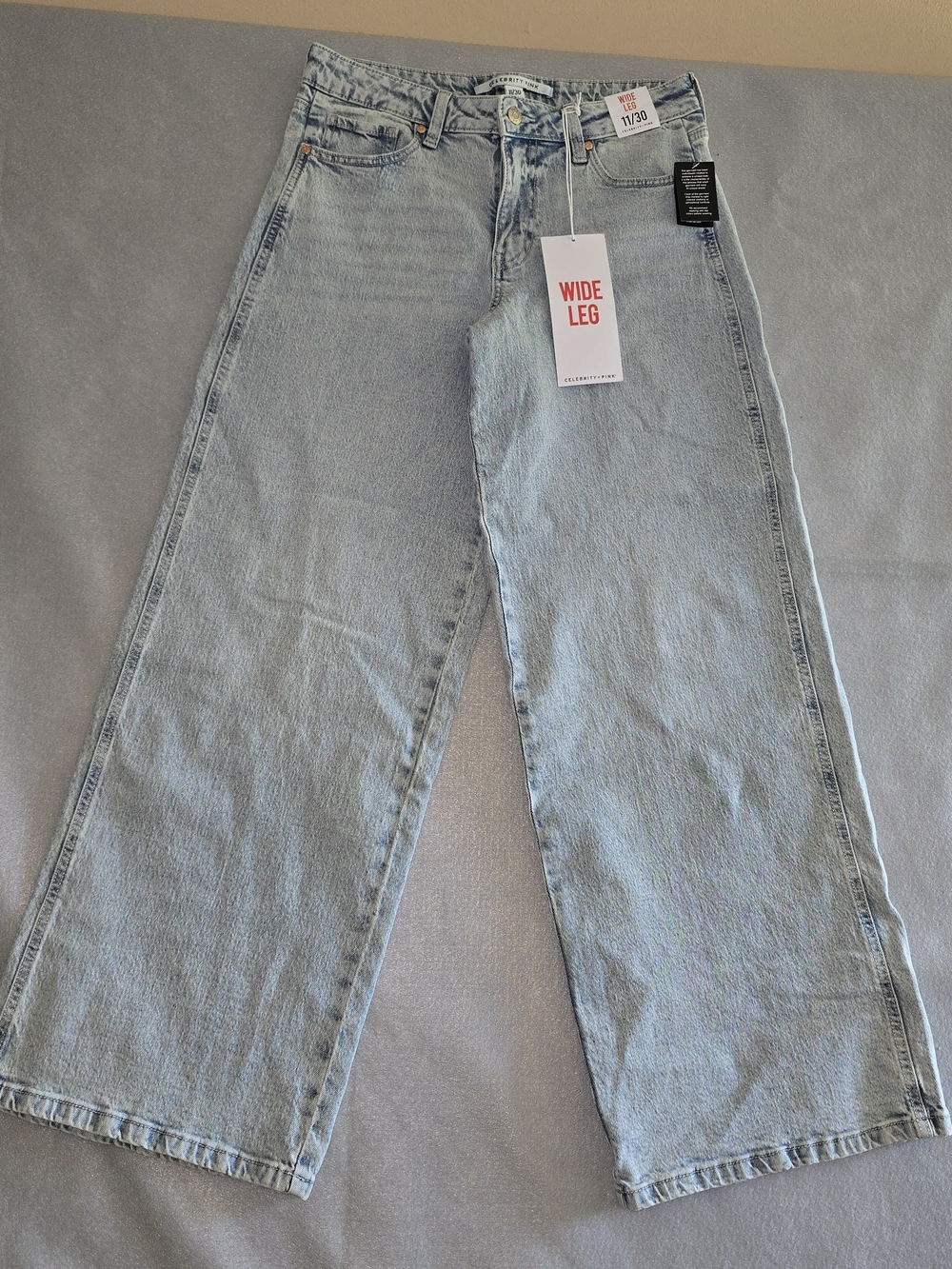 Celebrity Pink Light Blue Wide Leg Jeans 11/30 Stylish 90s Y2K